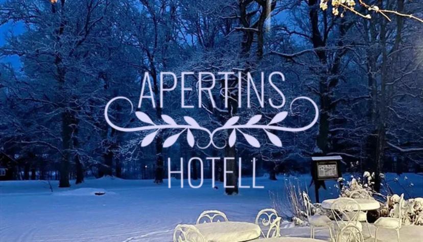 Apertins Hotell Kil Екстериор снимка