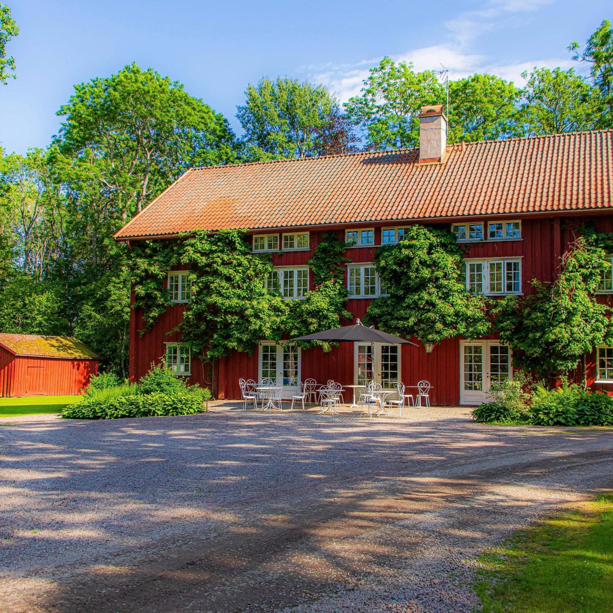 Apertins Hotell Kil Екстериор снимка